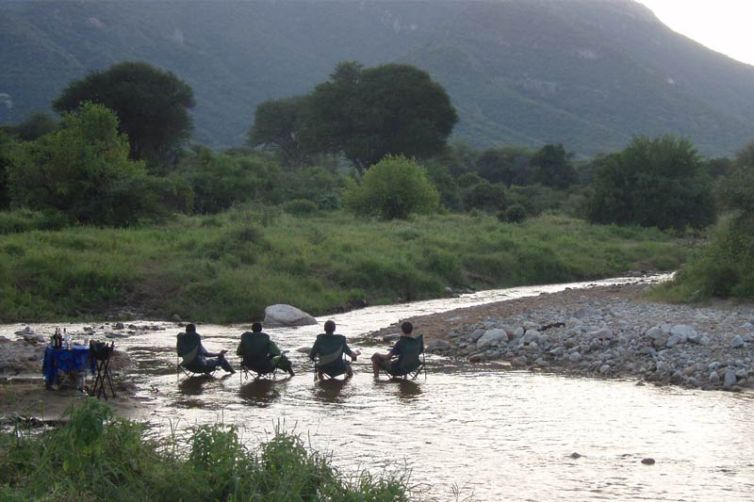 Sarara Camp Sundowners in River
