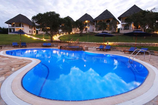 Bluebay Beach Resort & Spa garden rooms exterior club 24 pool