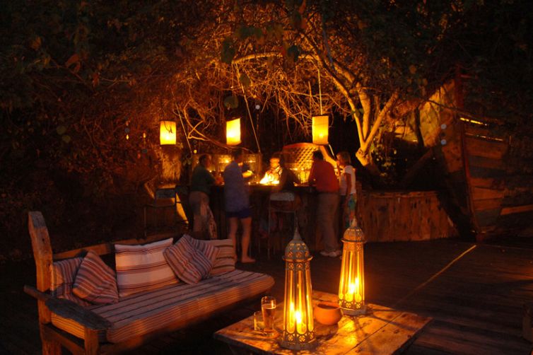 Greystoke Mahale bar