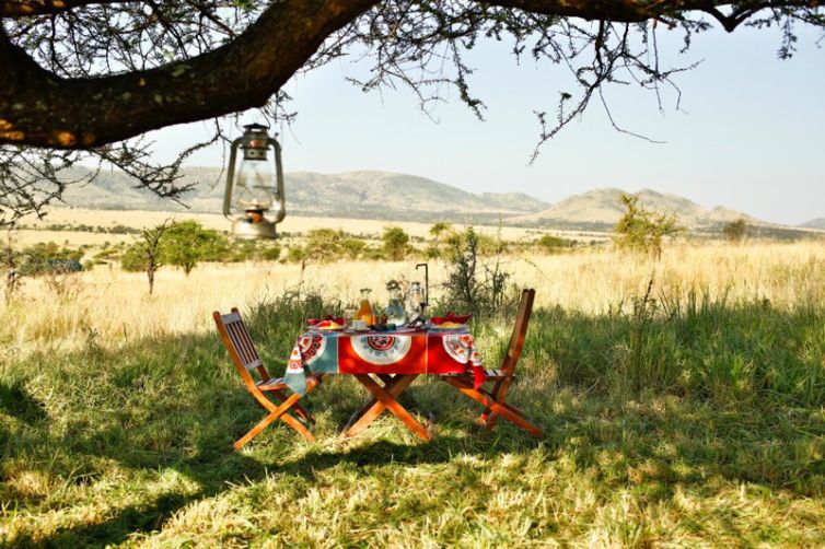 Kichuguu Camp bush dining