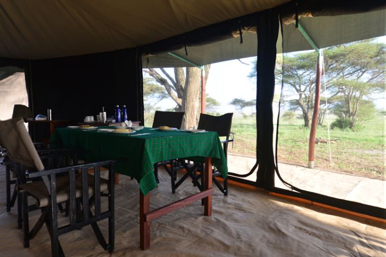 Kirurumu Serengeti Camp dining