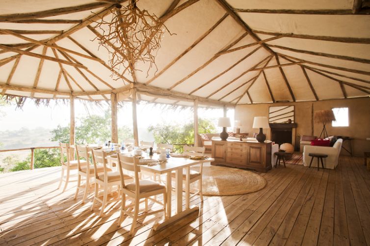 Lamai Serengeti lounge and dining