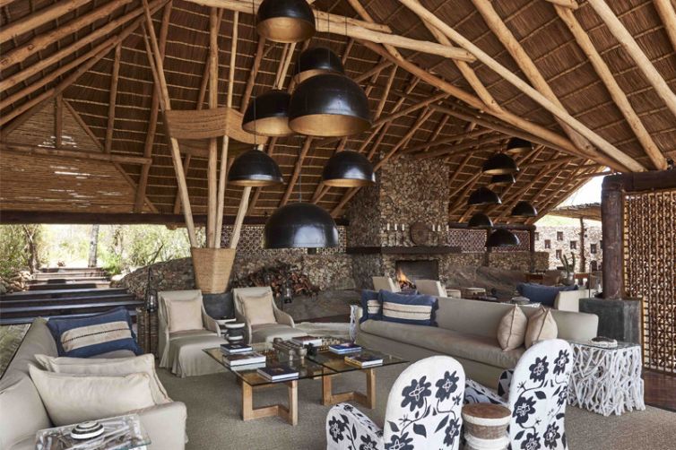 Mwiba Lodge lounge