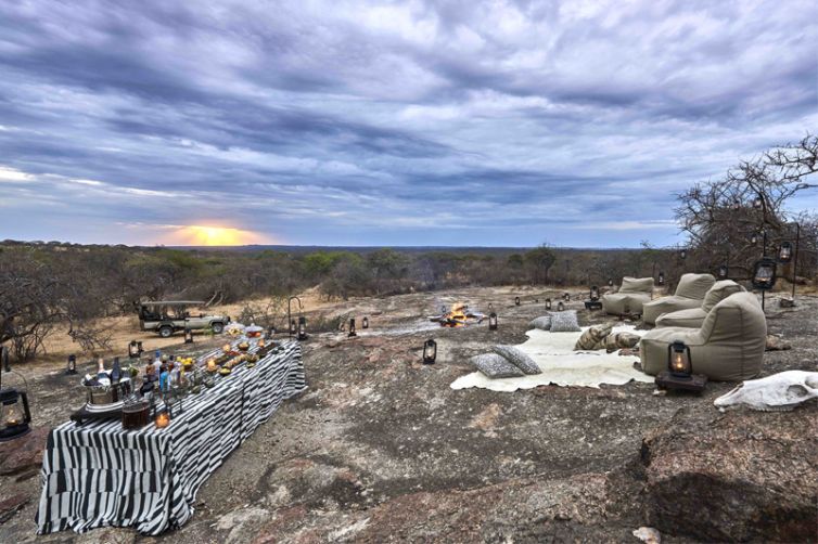 Mwiba Lodge sundowners