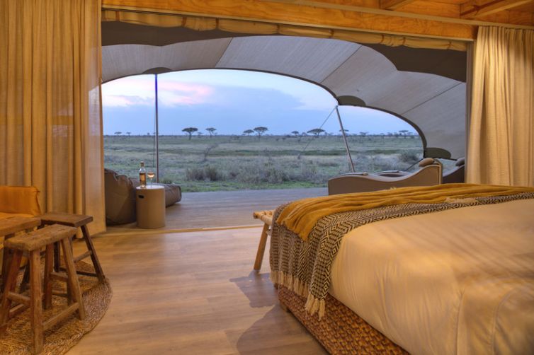 Namiri Plains tent interior view