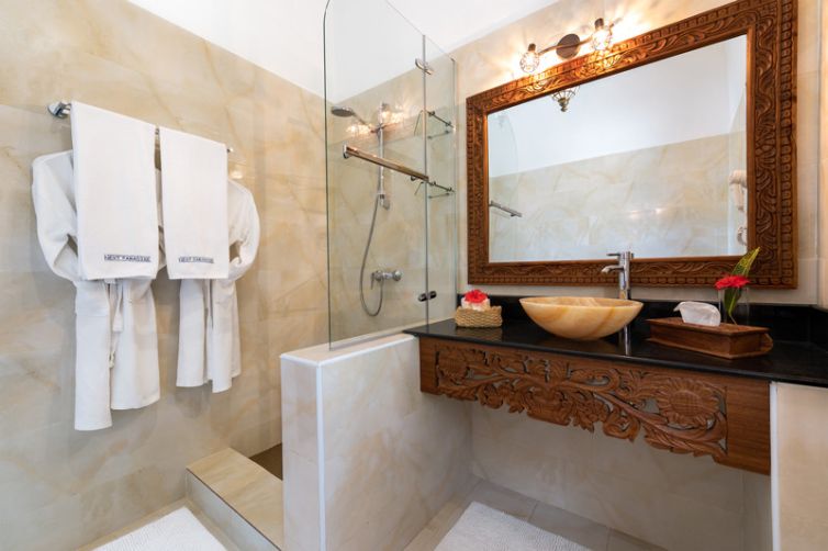 Next Paradise Boutique Resort beachfront bungalow bathroom