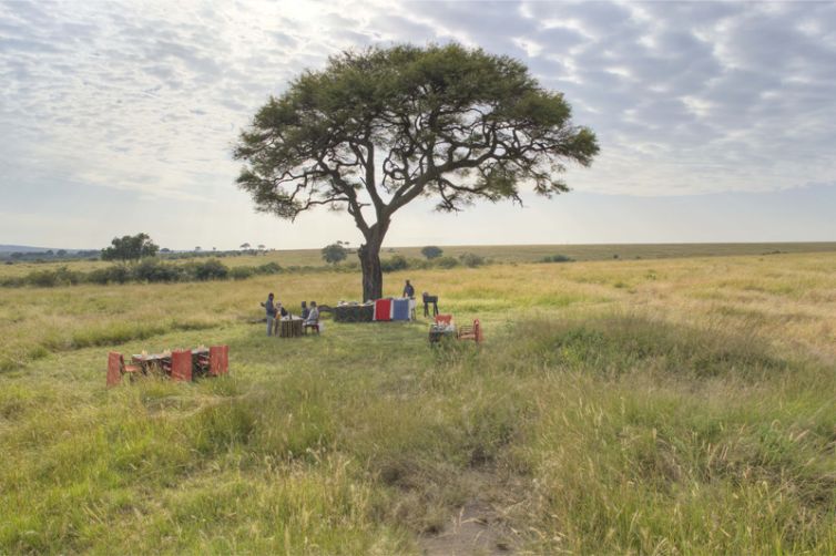 Olakira Migration Camp serengeti bush breakfast