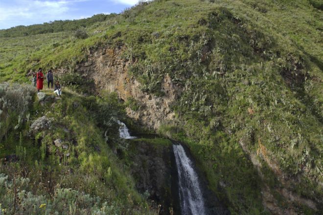 The Highlands Olmoti waterfall walk