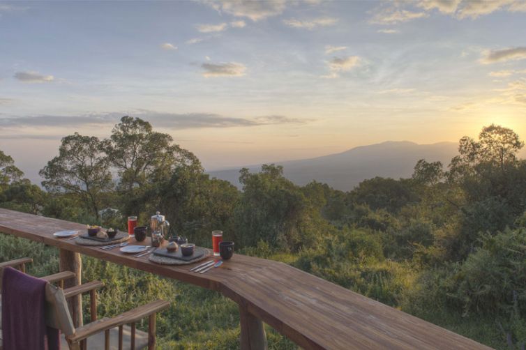 The Highlands breakfast deck