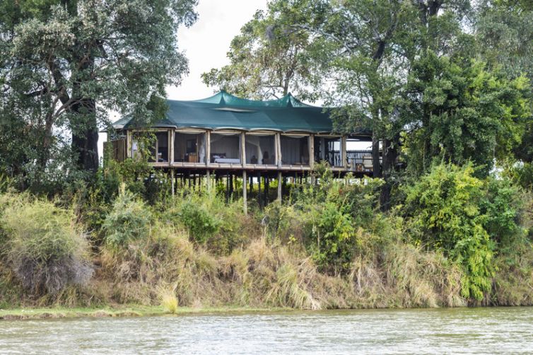 Amanzi Camp Room Setting