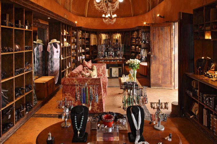&Beyond Ngorongoro Crater Lodge boutique