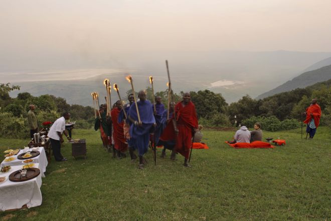 &Beyond Ngorongoro Crater Lodge sundowner stop