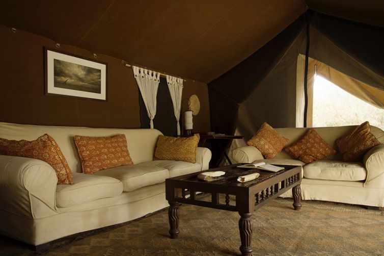 Serian's Nkorombo Mobile lounge