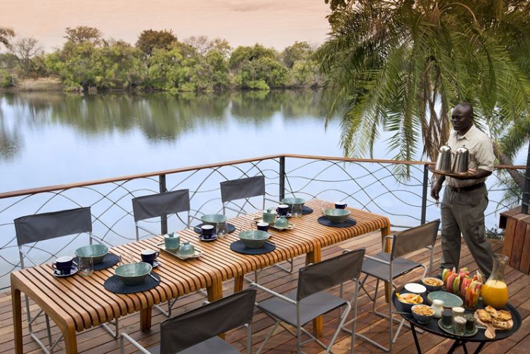 Thorntree River Lodge Deck Dining