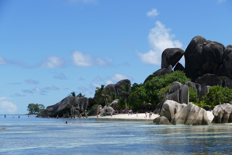 seychelles beach rocks