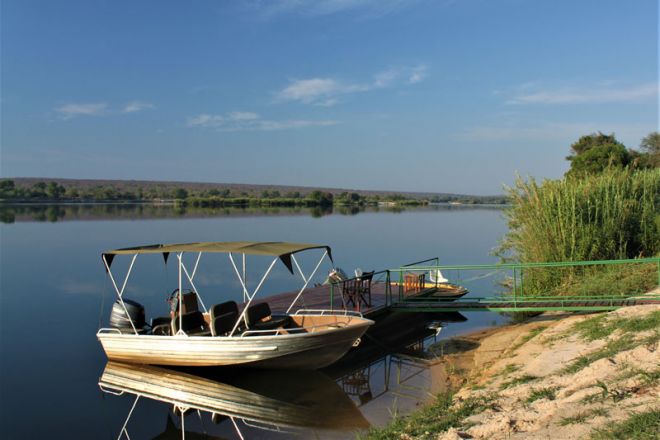 waterberry-lodge-Boats-and-Pontoon-on-the-Zambezi