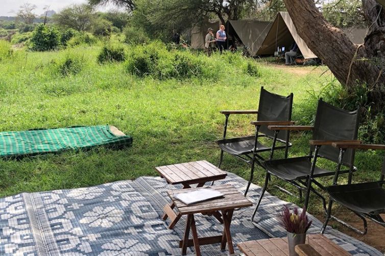 Karisia-Luxury-tent-lunch-cc_KWS