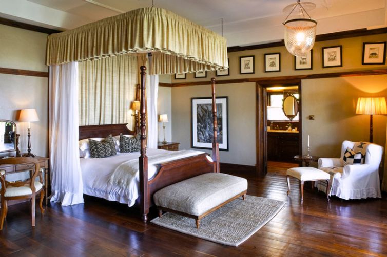 Singita-Sasakwa-Lodge-Bedroom1