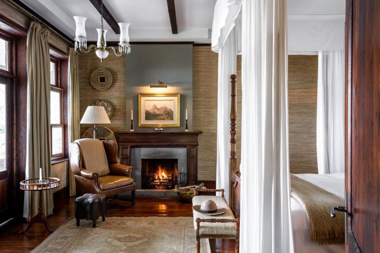 singita-Sasakwa-lodge-bedroom