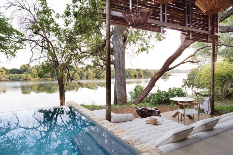 matetsi-victoria-falls-suite-with-pool-view