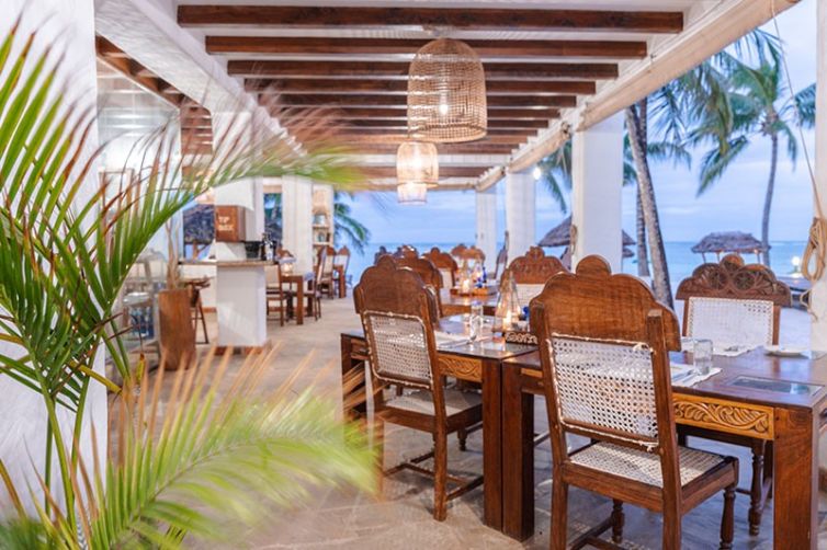 Water Lovers Beach Resort - Dining Area