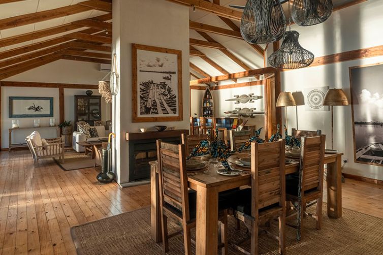 Tongabezi-Lodge-Dog-House-living-and-dining-c_GS