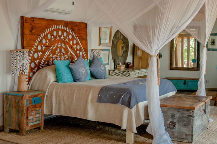 Tongabezi-Lodge-Honeymoon-House-bedroom-c_GS