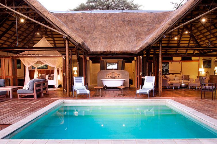 Chiawa-Camp-Tent-Safari-Suite-interior-CC_C