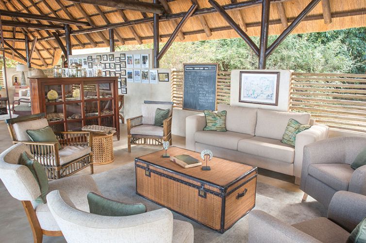 Chiawa-Camp-Tent-lounge-CC_C