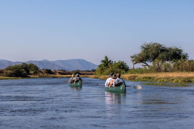 Time-+-Tide-Chongwe-House-canoe-c_TAT
