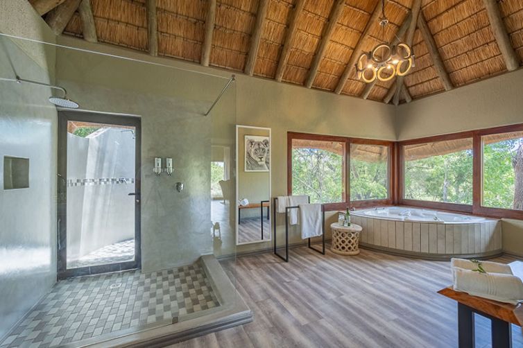 Kambaku River Sands, South Africa Luxury Safari