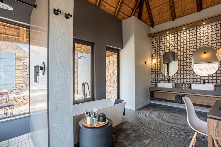 Tuningi Safari Lodge, South Africa Luxury Safari